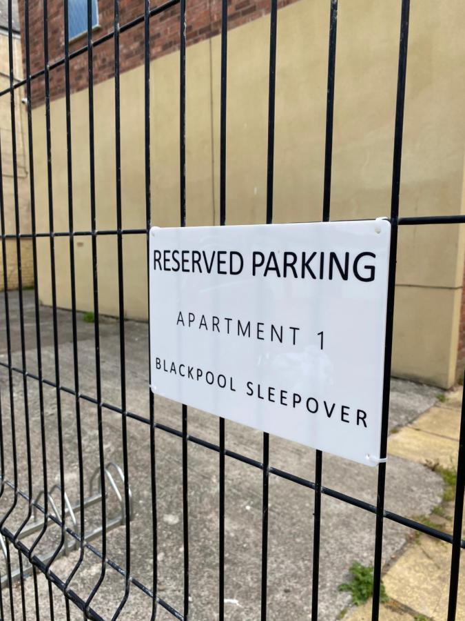Blackpool Sleepover Apartment 1 Free Parking Sleeps 6 Экстерьер фото